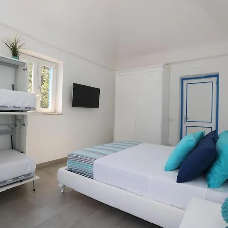 In Dei In - فندق مبيت وإفطار 3*